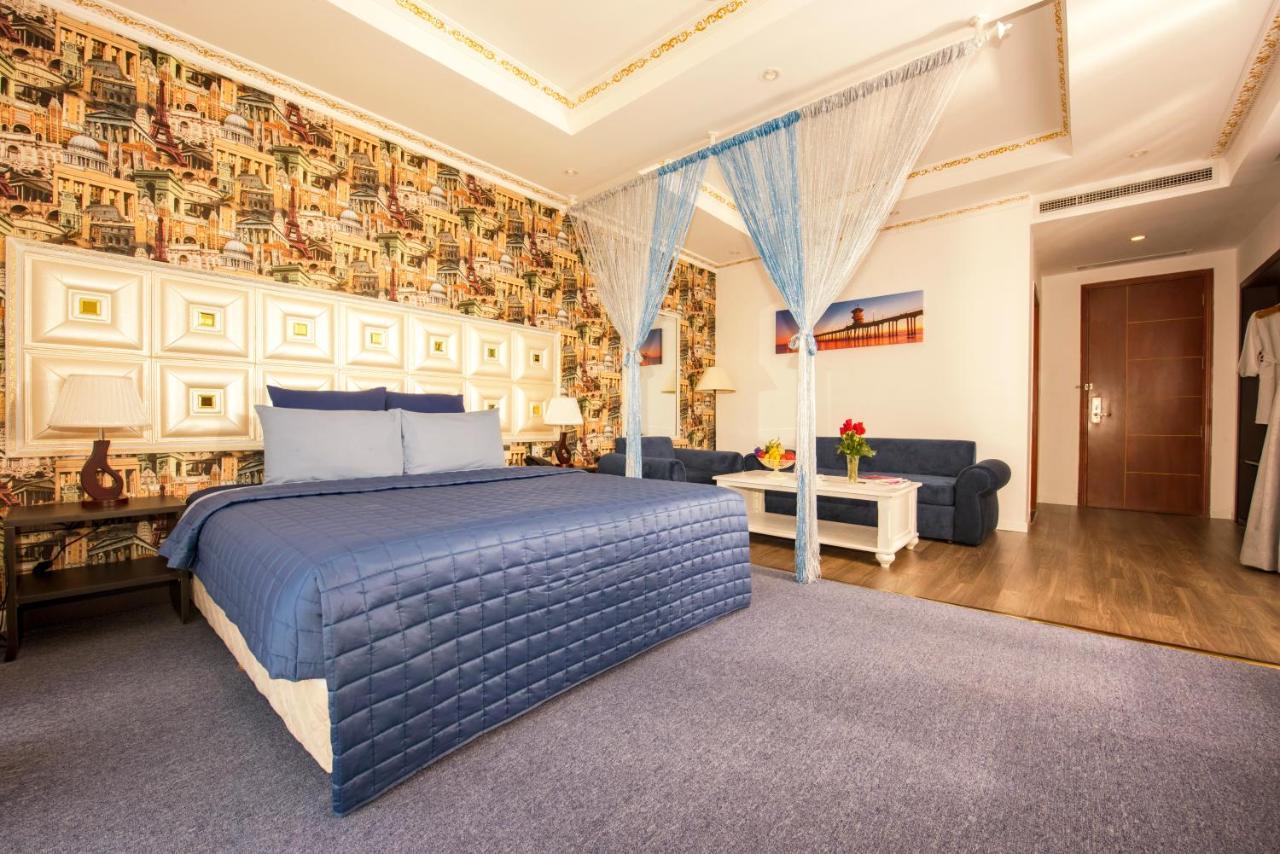 Golden Crown Hotel Ho Chi Minh City Exterior photo