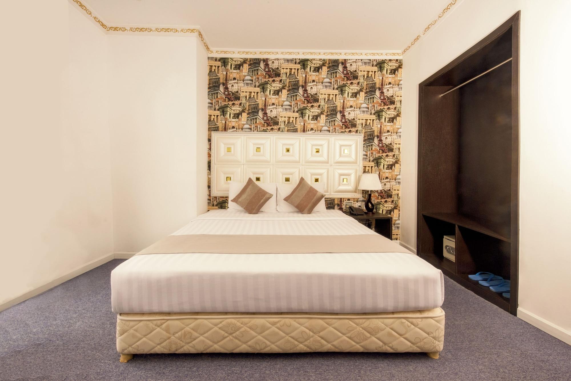 Golden Crown Hotel Ho Chi Minh City Exterior photo