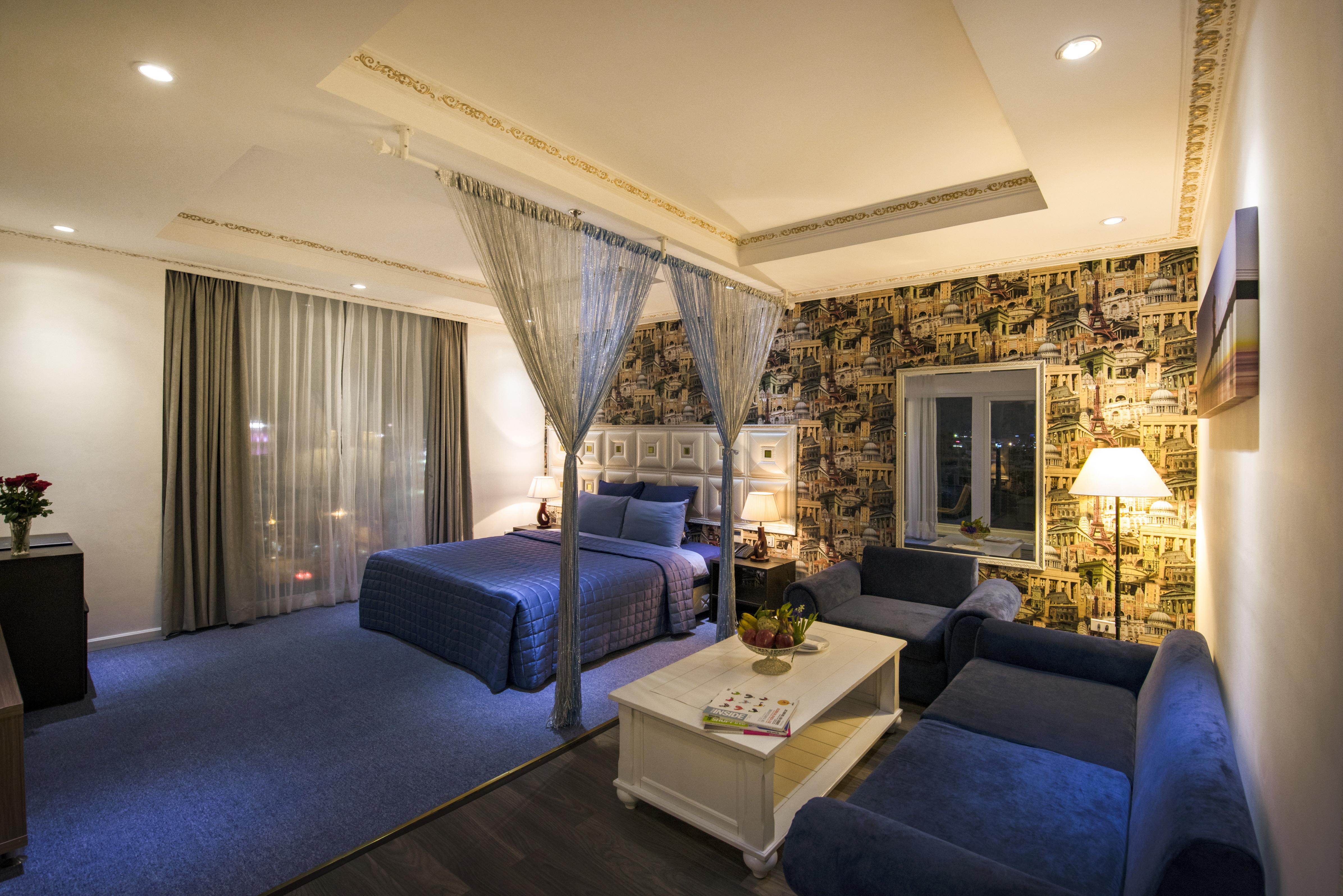 Golden Crown Hotel Ho Chi Minh City Exterior photo