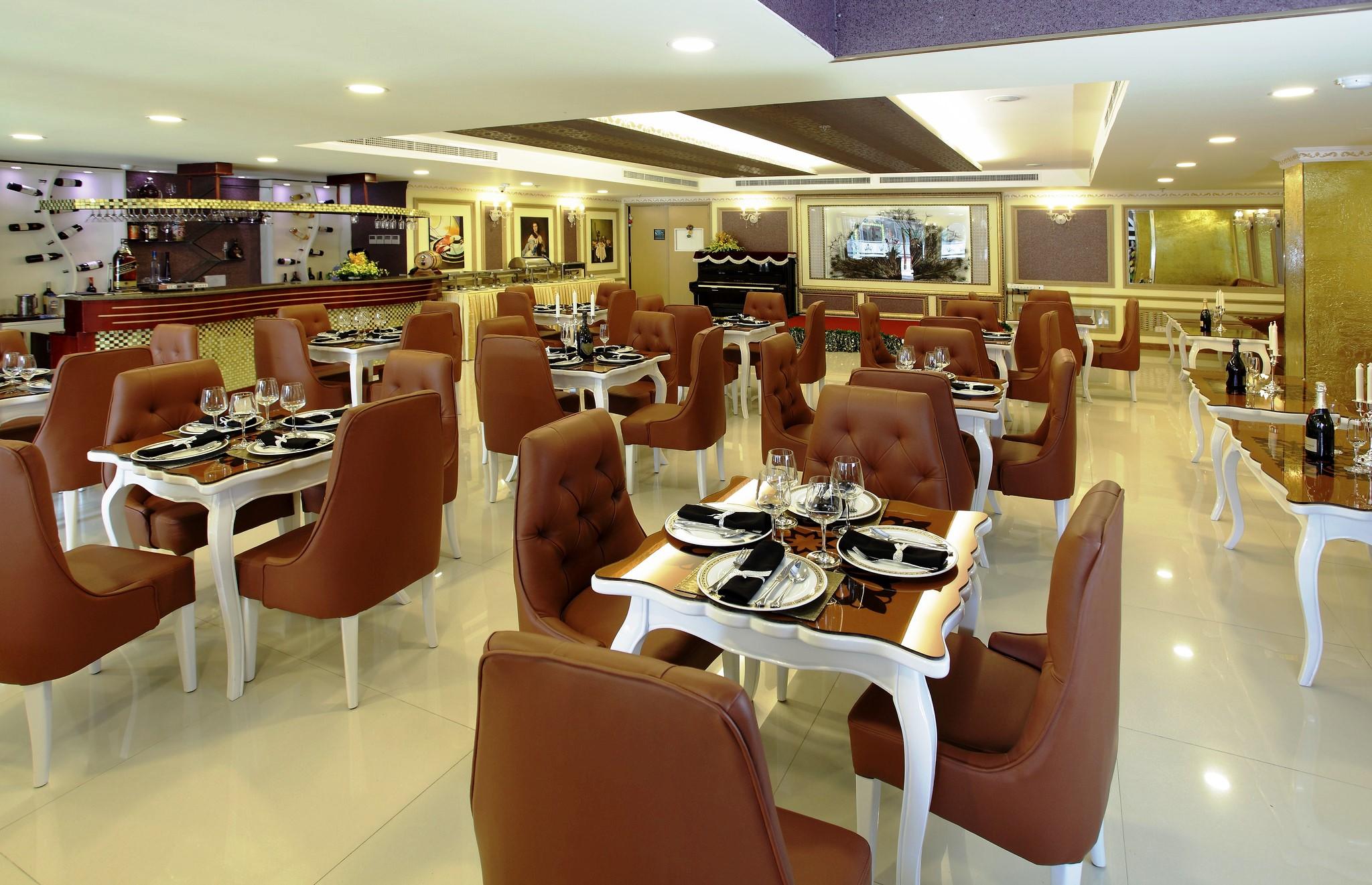 Golden Crown Hotel Ho Chi Minh City Exterior photo